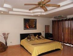Ruam Chok Condominium Pratamnak Hill